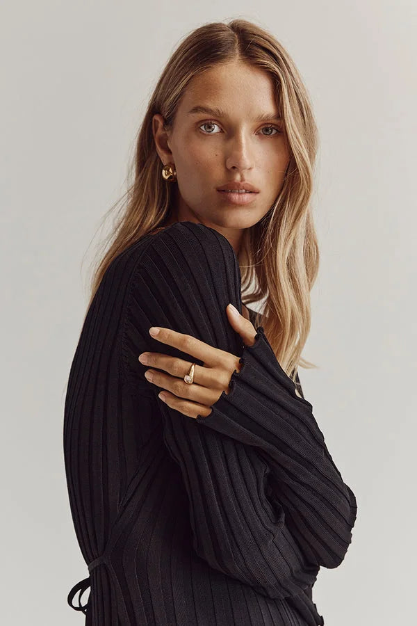 Luisa® | Knitted Midi Dress With V-Neck And Sleeves