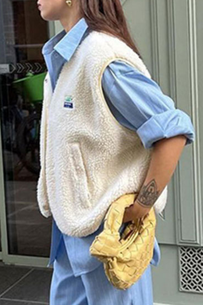 Holly | Casual street pocket buttons, fluffy O-neck vests