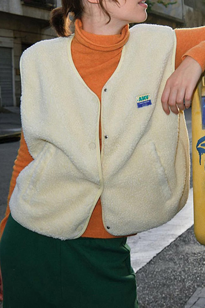Holly | Casual street pocket buttons, fluffy O-neck vests