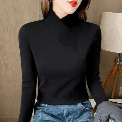 Avery | Chic Turtleneck T-shirt