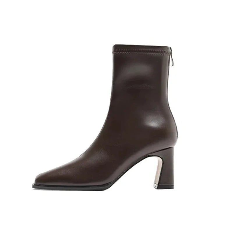 Pilar | Elegant ankle boots with square toe