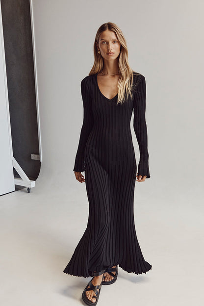 Luisa® | Knitted Midi Dress With V-Neck And Sleeves